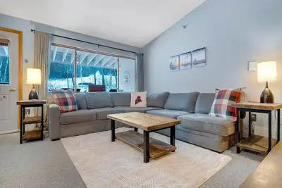Image de Sunrise C-122 Sunday River Ski In Ski Out Condo