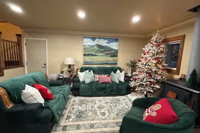 Image de Cozy, secluded forest 6-bdrm Mountain cabin near Park City, Golf course, Crater