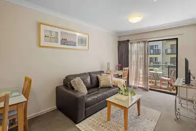 Image de Downtown Escape / Perth City