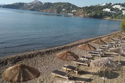 Image de Sea side aptms at Leros quite island place
