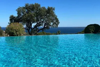 Image de Appartement Climatise Avec Terrasse Et Apercu Mer - Golf De St Tropez