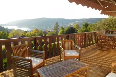 Image de Chalet Sunny Hill 4*vue panoramique sur le lac confort charme 400m pistes de ski