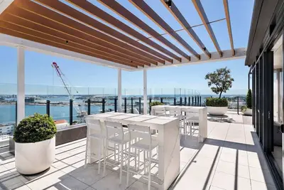 Image de Luxe Apartment | Pool, Gym, Parking, Sky Rooftop