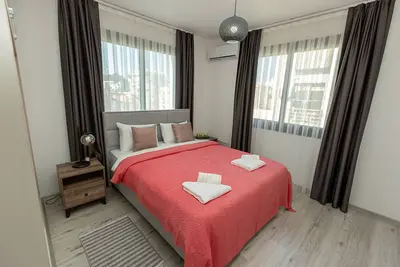 Jasmine Gray by HolidayKeys