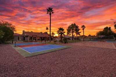 Image de Varsity - Sports Courts, Games, Pool & Hot Tubs