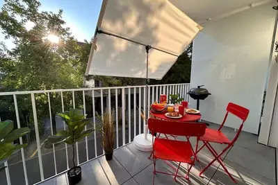 Image de Grape Place pour 4 personnes, avec lave-linge, au cœur de Pully