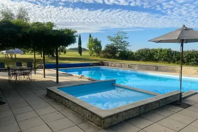 Image de Spacious & stylish Lodge & Barn Getaway with private pool and 11-Acre Grounds