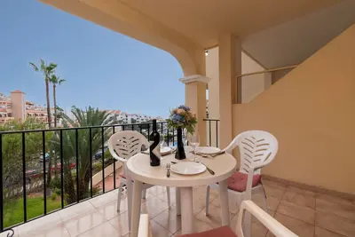 Image de Comfortable Studio Apartment. Communal Heated Pool