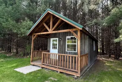 Image de Lake Hoody: Private Pond Retreat; Cabin #2