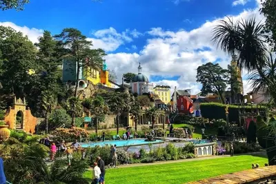 Image de Walking distance to beach pub/restaurant  and shop