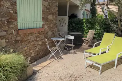 Image de Appartement T2 en rez- de- jardin privatif + Parking