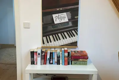 Image de Small house with private, sunny garden