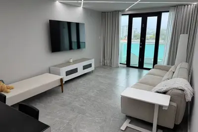 Image de Penthouse with Private Balconies with Oceanview & Pool