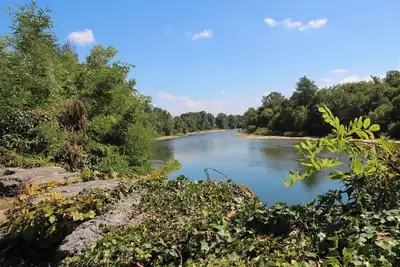 Image de Le Clos des Berges de l’Ain – Maison avec piscine en bordure de rivière