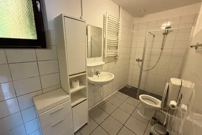 Image de 4-bed apartment with kitchen & bathroom | Pension Kalifornia