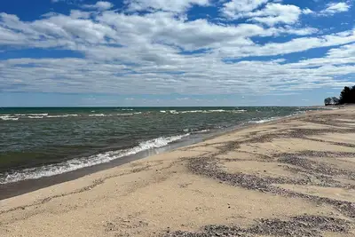 Image de The Oasis at Haven- A family friendly cabin directly on sandy Lake Huron!