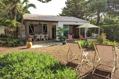 Image de Maison 2 étoiles • Jardin Clos • Plage, forêt et commerces à pied