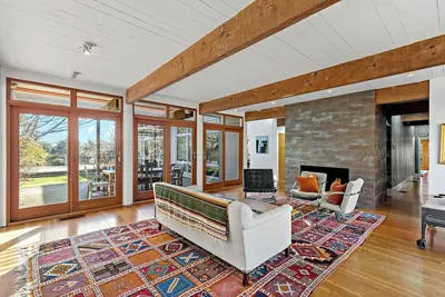 Image de New 2026 Griffins Island Hideaway - Modern Cape Home with a Heated Indoor Pool