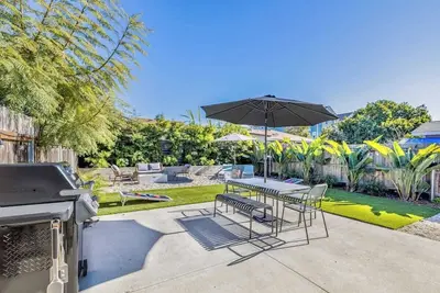 Carlsbad Bungalow, Large Backyard