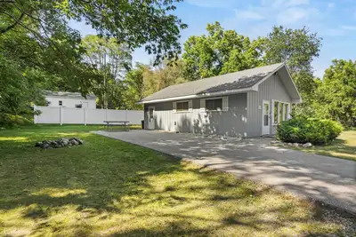 Image de Cottage near Clam Lake