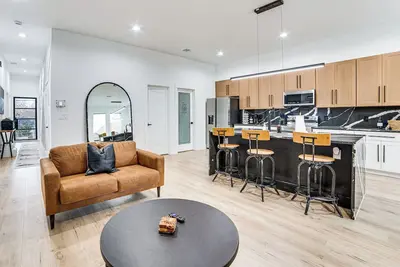 Image de Yard, Patio! Luxe Home Near Top Dallas Attractions