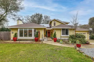 Image de Hot Tub & Huge Patio: Home 5 Mi to Old Town Auburn