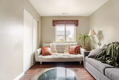 Cozy Loft Guest Home