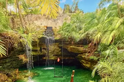 Image de Deluxe Modern Condo, with Cenote on Site. \n24/7 security\n5' walk to beach