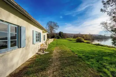Image de Détente en Bord de Seine - Collection Idylliq