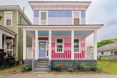 Image de Iris House 5br Girly Bachelorette Getaway in Savannah, Ga