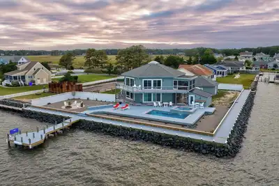 Image de 34879 Bookhammer Landing Dr. - A truly one-of-a-kind waterfront retreat!