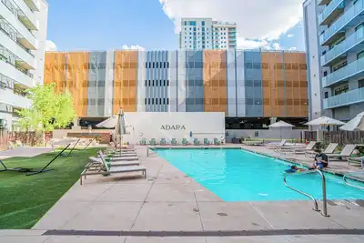 Modern Downtown Phoenix Apt w/ Balcony View