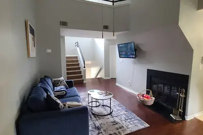 Image de Comfortable 2br Condo Minutes to Redstone, Research Park & MidCity