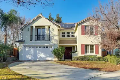 Image de Near Wineries & Parks: Waterfront Tracy Getaway!