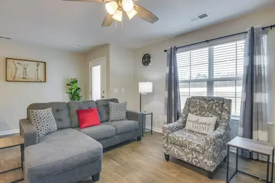 Image de Near Base & Shopping: Modern Sumter Townhome!