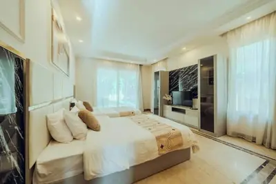 Image de Luxury 5br Villa with Private Pool & Jacuzzi Overlooking New Cairo Golf Course