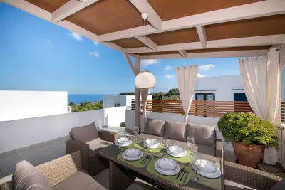 Image de Anatoli 12b - Amazing Two Bedrooms Apartment with private balconies