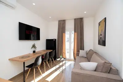Image de Hephaistion City Escape #by db apartments