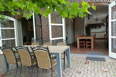 Image de Spacious cottage for 6 people and can be expanded to 9 people.