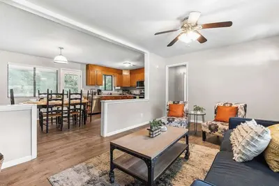 Image de Bright & Spacious w/ Fast Wi-Fi