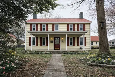 Image de 1800s Historic Orchard Hill 3 bedroom cabin in Elizabethtown