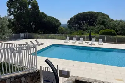 Image de Apartment La Forêt, Grimaud with domain Pool.