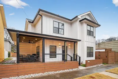 Image de 3-Bedroom Luxury Modern Oasis in heart of Atlanta.