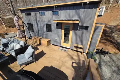 Image de The Eagles Nest - Mountain Tiny Home Retreat Near Asheville & Blue Ridge Parkway