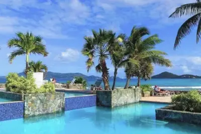 Image de Sapphire C-Scape: Bldg. C Beachfront Walkout on Sapphire Beach with Generator