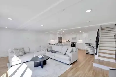 Image de Luxury 4-Story Dallas Townhome - New Build