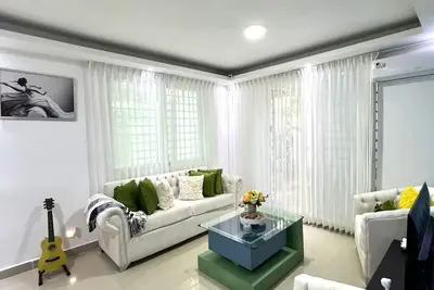 Image de 2-bedroom apartment in tranquil Santo Domingo Este with Ac