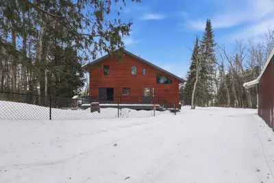 Image de Lakefront Cabin Near Snowmobile & Atv Trails, Firepit, Pet-Friendly