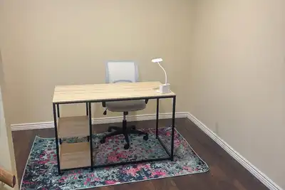 Image de 3-bedroom house in soothing Lyons with cool Ac breeze 420 and pet friendly