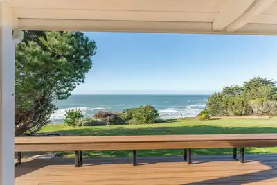 Pacific Seascape - A serene coastal escape